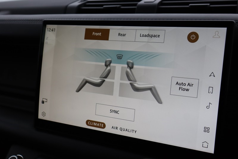 2023 (73) LAND ROVER DEFENDER 5.0 P525 V8 110 5dr Auto 5234002