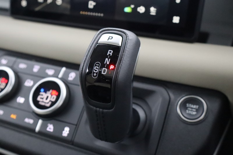 2023 (73) LAND ROVER DEFENDER 3.0 D250 X-Dynamic SE 110 5dr Auto 5231295