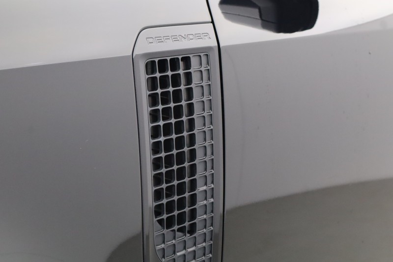 2023 (73) LAND ROVER DEFENDER 3.0 D250 X-Dynamic SE 110 5dr Auto 5231258