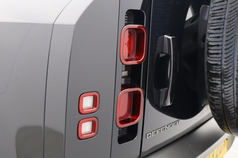 2023 (73) LAND ROVER DEFENDER 3.0 D250 X-Dynamic SE 110 5dr Auto 5231272