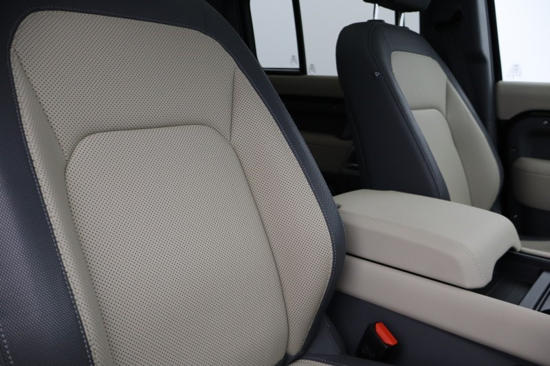 2023 (73) LAND ROVER DEFENDER 3.0 D250 X-Dynamic SE 110 5dr Auto 5231269