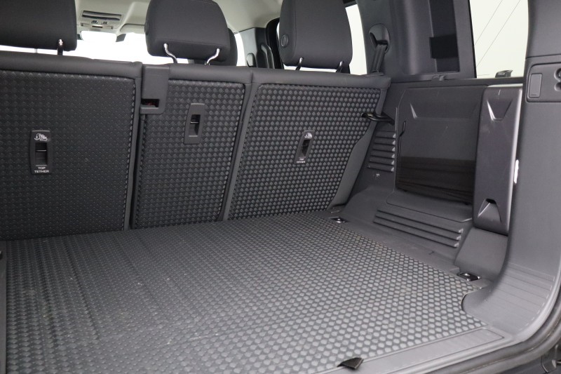 2023 (73) LAND ROVER DEFENDER 3.0 D250 X-Dynamic SE 110 5dr Auto 5231280