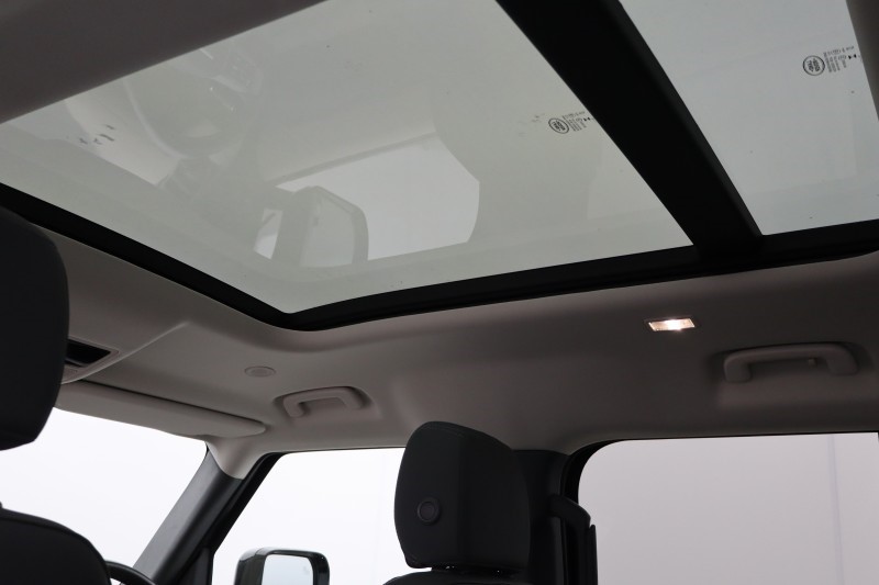 2023 (73) LAND ROVER DEFENDER 3.0 D250 X-Dynamic SE 110 5dr Auto 5231257