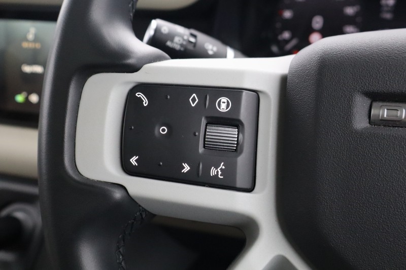 2023 (73) LAND ROVER DEFENDER 3.0 D250 X-Dynamic SE 110 5dr Auto 5231291