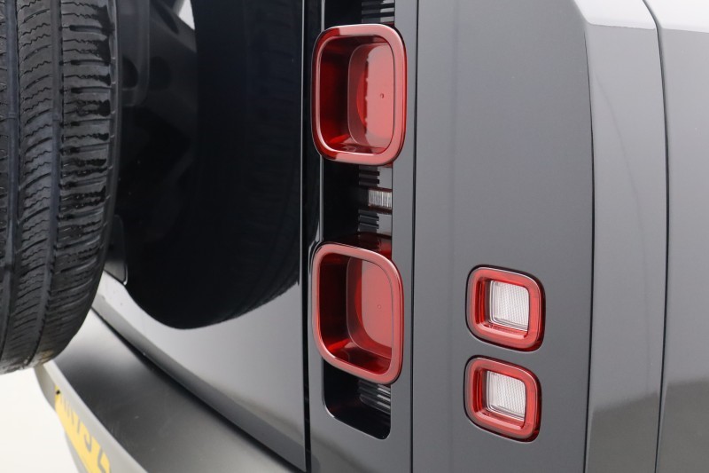 2023 (73) LAND ROVER DEFENDER 3.0 D250 X-Dynamic SE 110 5dr Auto 5231271