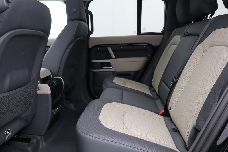 2023 (73) LAND ROVER DEFENDER 3.0 D250 X-Dynamic SE 110 5dr Auto 5231256