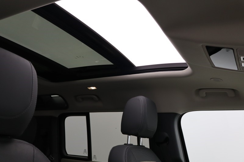 2023 (73) LAND ROVER DEFENDER 3.0 D250 X-Dynamic SE 110 5dr Auto 5231308