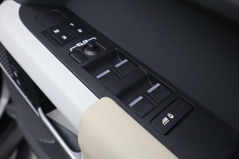 2023 (73) LAND ROVER DEFENDER 3.0 D250 X-Dynamic SE 110 5dr Auto 5231265