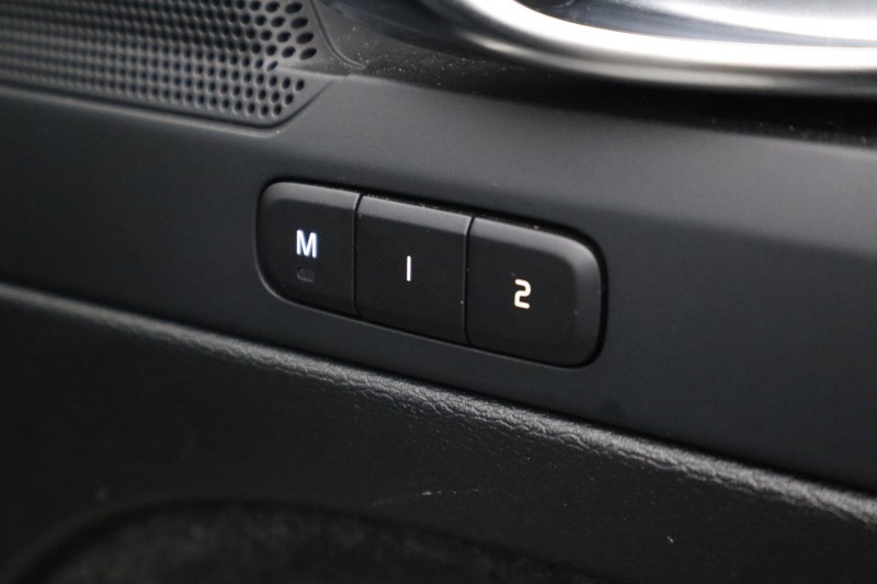 2024 (24) VOLVO XC40 2.0 B4P Plus Dark 5dr Auto 5306239