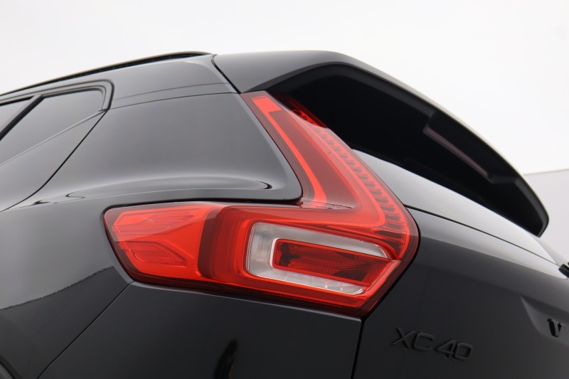 2024 (24) VOLVO XC40 2.0 B4P Plus Dark 5dr Auto 5306226