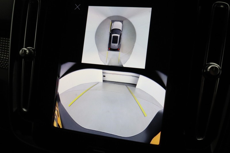 2024 (24) VOLVO XC40 2.0 B4P Plus Dark 5dr Auto 5306269