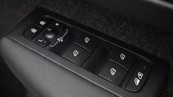 2024 (24) VOLVO XC40 2.0 B4P Plus Dark 5dr Auto 5306238