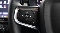 2024 (24) VOLVO XC40 2.0 B4P Plus Dark 5dr Auto 5306257