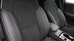 2024 (24) VOLVO XC40 2.0 B4P Plus Dark 5dr Auto 5306242