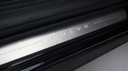 2024 (24) VOLVO XC40 2.0 B4P Plus Dark 5dr Auto 5306243