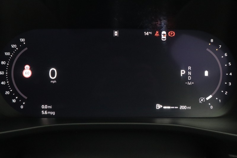 2024 (24) VOLVO XC40 2.0 B4P Plus Dark 5dr Auto 5306261