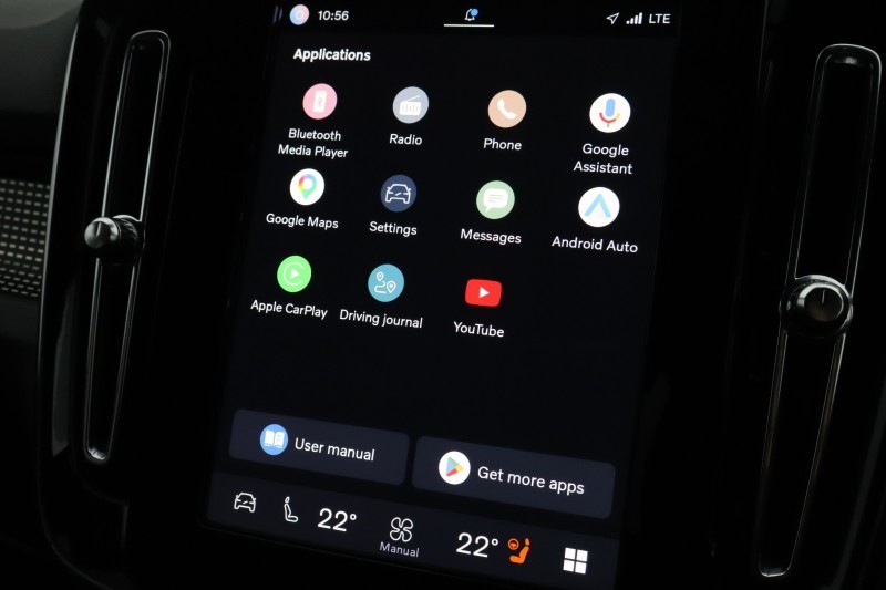 2024 (24) VOLVO XC40 2.0 B4P Plus Dark 5dr Auto 5306263