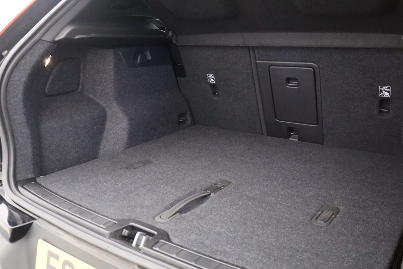 2024 (24) VOLVO XC40 2.0 B4P Plus Dark 5dr Auto 5306231