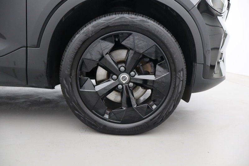 2024 (24) VOLVO XC40 2.0 B4P Plus Dark 5dr Auto 5306220