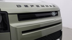 2022 (72) LAND ROVER DEFENDER 3.0 D300 HSE 110 5dr Auto 5265218