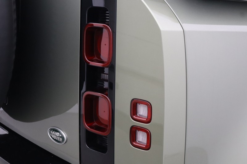 2022 (72) LAND ROVER DEFENDER 3.0 D300 HSE 110 5dr Auto 5265229