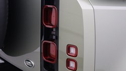 2022 (72) LAND ROVER DEFENDER 3.0 D300 HSE 110 5dr Auto 5265229