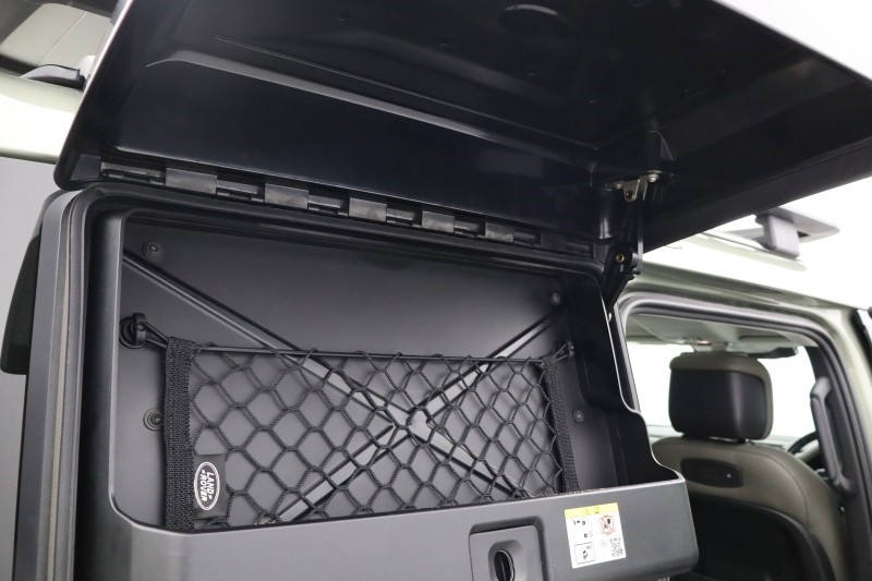 2022 (72) LAND ROVER DEFENDER 3.0 D300 HSE 110 5dr Auto 5265237