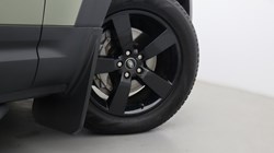 2022 (72) LAND ROVER DEFENDER 3.0 D300 HSE 110 5dr Auto 5265228