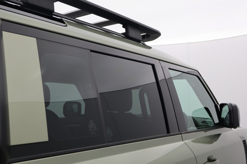 2022 (72) LAND ROVER DEFENDER 3.0 D300 HSE 110 5dr Auto 5265225