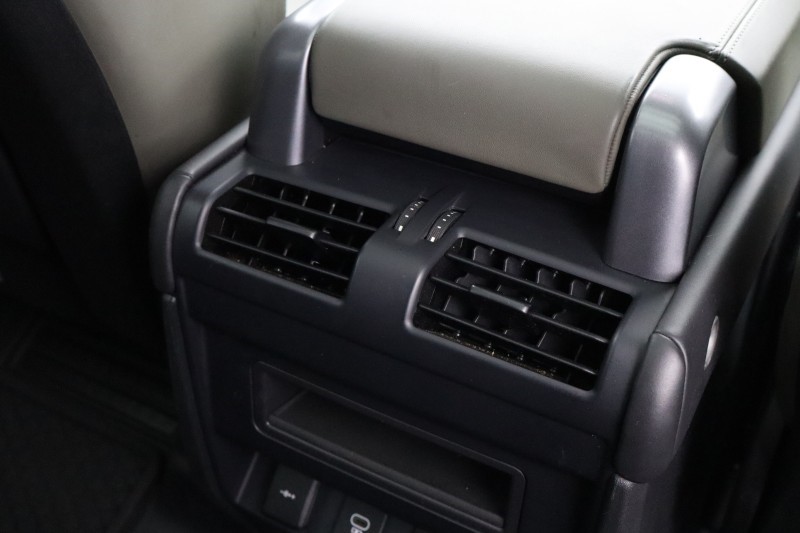 2022 (72) LAND ROVER DEFENDER 3.0 D300 HSE 110 5dr Auto 5265246