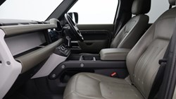 2022 (72) LAND ROVER DEFENDER 3.0 D300 HSE 110 5dr Auto 5265222