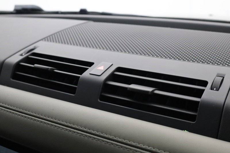 2022 (72) LAND ROVER DEFENDER 3.0 D300 HSE 110 5dr Auto 5265260