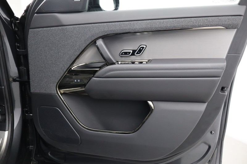 2025 (25) LAND ROVER RANGE ROVER SPORT 3.0 D250 Edition 5dr Auto 5240727