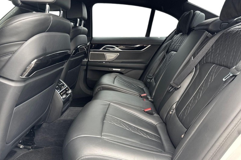 2016 (16) BMW 7 SERIES 730d xDrive M Sport 4dr Auto 5275708