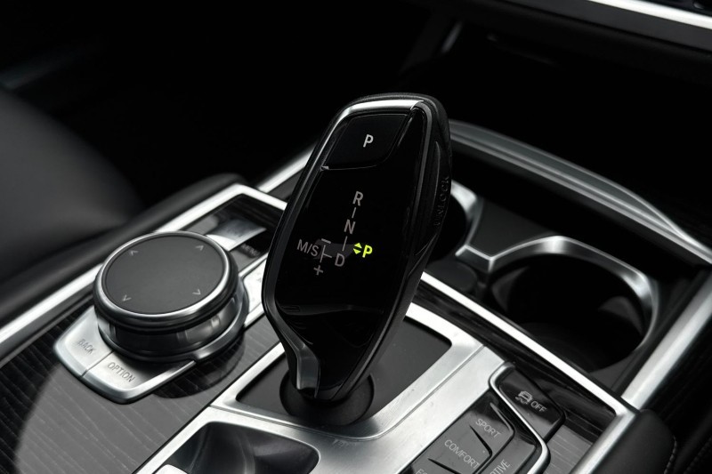 2016 (16) BMW 7 SERIES 730d xDrive M Sport 4dr Auto 5275717