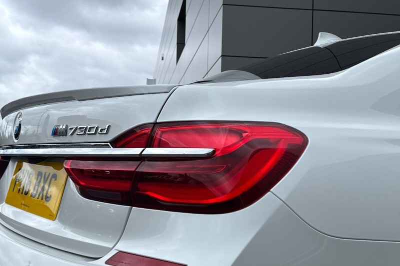 2016 (16) BMW 7 SERIES 730d xDrive M Sport 4dr Auto 5275748