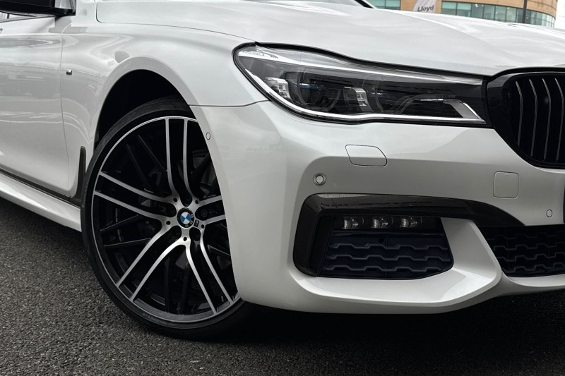 2016 (16) BMW 7 SERIES 730d xDrive M Sport 4dr Auto 5275743