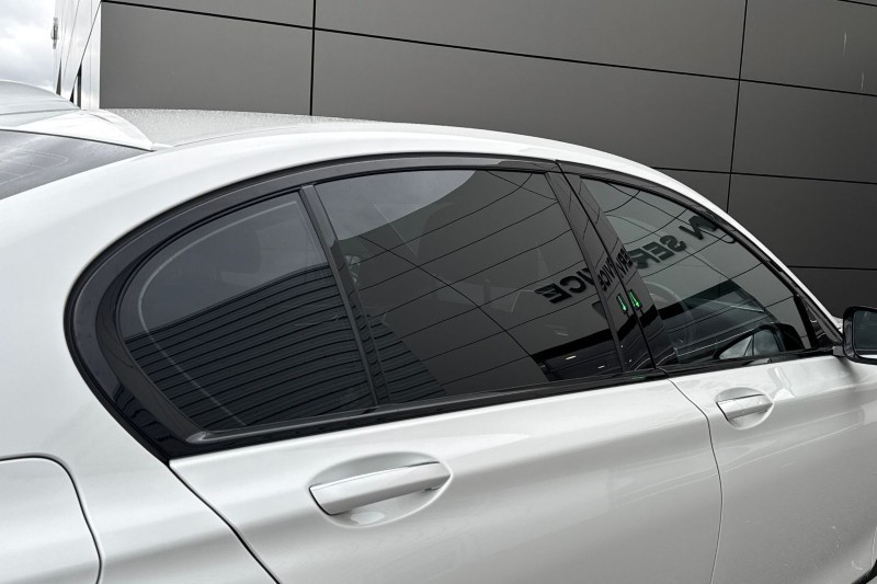 2016 (16) BMW 7 SERIES 730d xDrive M Sport 4dr Auto 5275752