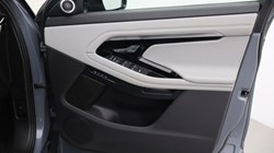 2023 (23) LAND ROVER RANGE ROVER EVOQUE 2.0 D200 R-Dynamic SE 5dr Auto 5245616