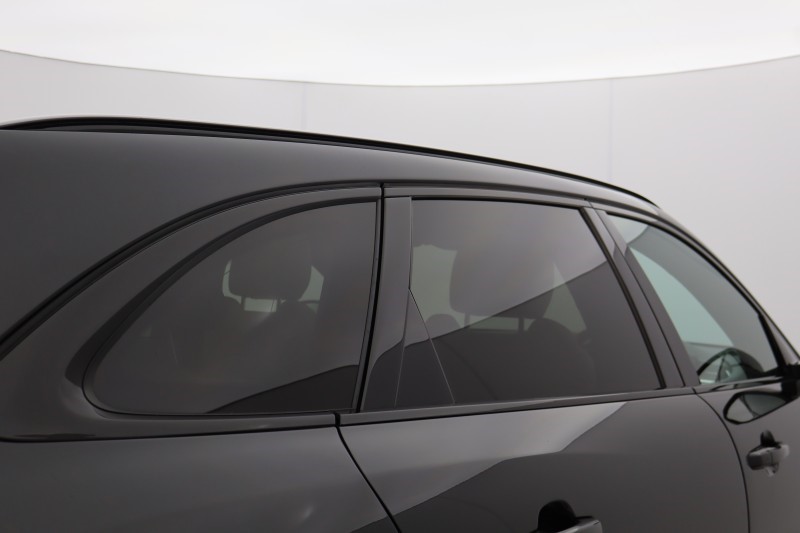 2022 (22) JAGUAR F-PACE 2.0 P400e R-Dynamic SE Black 5dr Auto AWD 5266071