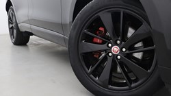 2022 (22) JAGUAR F-PACE 2.0 P400e R-Dynamic SE Black 5dr Auto AWD 5266063