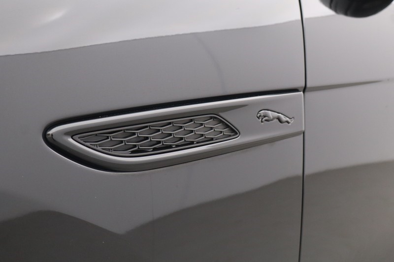 2022 (22) JAGUAR F-PACE 2.0 P400e R-Dynamic SE Black 5dr Auto AWD 5266057