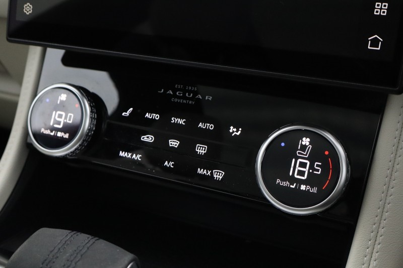 2022 (22) JAGUAR F-PACE 2.0 P400e R-Dynamic SE Black 5dr Auto AWD 5266103