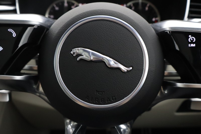 2022 (22) JAGUAR F-PACE 2.0 P400e R-Dynamic SE Black 5dr Auto AWD 5266095