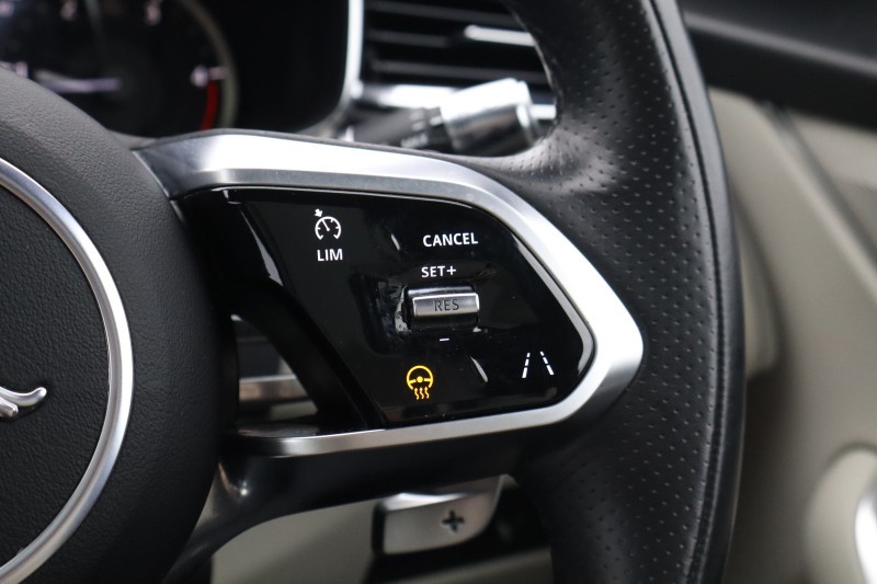 2022 (22) JAGUAR F-PACE 2.0 P400e R-Dynamic SE Black 5dr Auto AWD 5266093