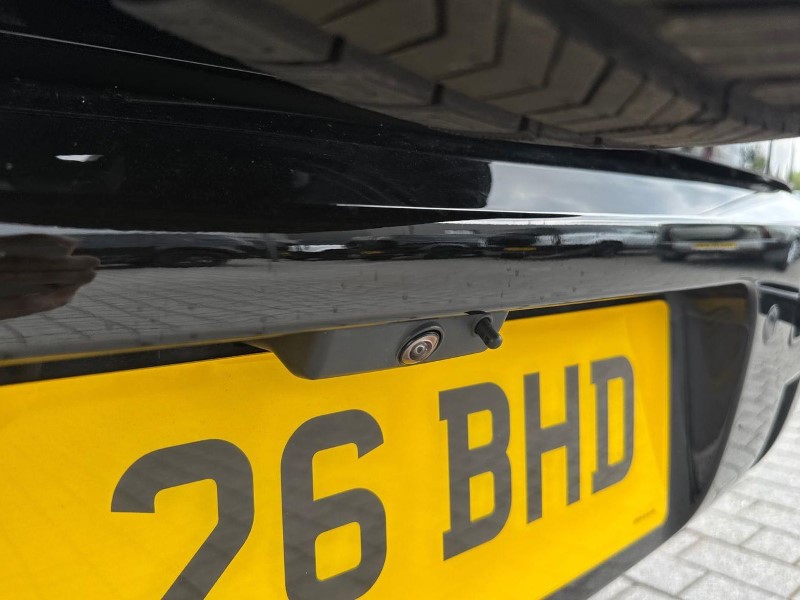 2026 (26) LAND ROVER DEFENDER 3.0 D250 X-Dynamic SE 90 3dr Auto 5683841