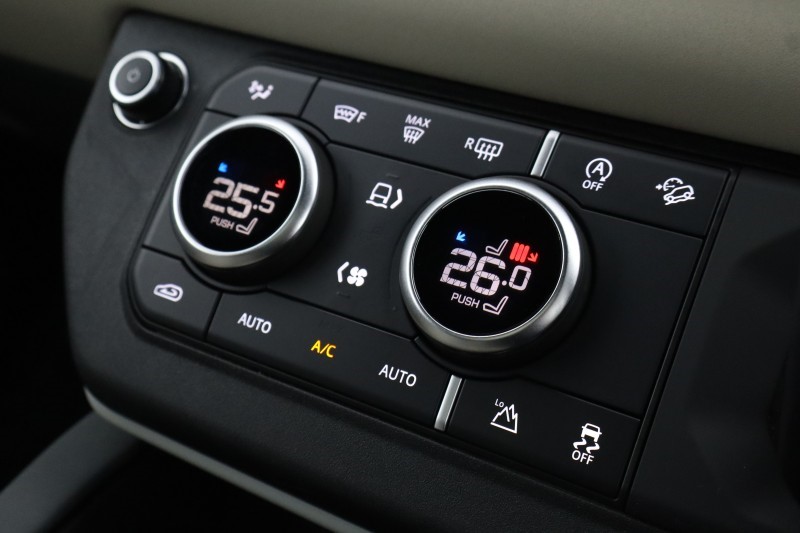 2023 (23) LAND ROVER DEFENDER 3.0 D250 X-Dynamic SE 110 5dr Auto 5251730