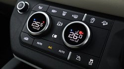 2023 (23) LAND ROVER DEFENDER 3.0 D250 X-Dynamic SE 110 5dr Auto 5251730