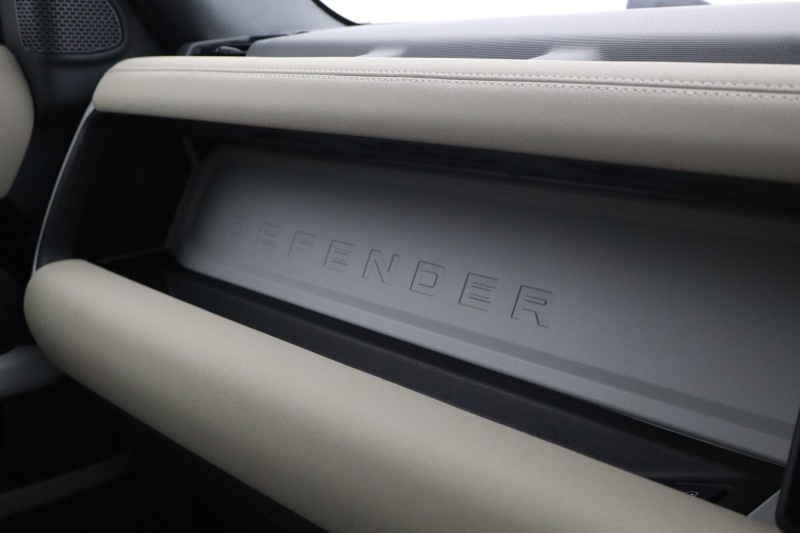 2023 (23) LAND ROVER DEFENDER 3.0 D250 X-Dynamic SE 110 5dr Auto 5251723