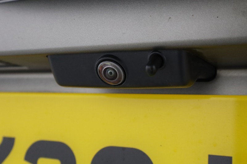 2023 (23) LAND ROVER DEFENDER 3.0 D250 X-Dynamic SE 110 5dr Auto 5251700